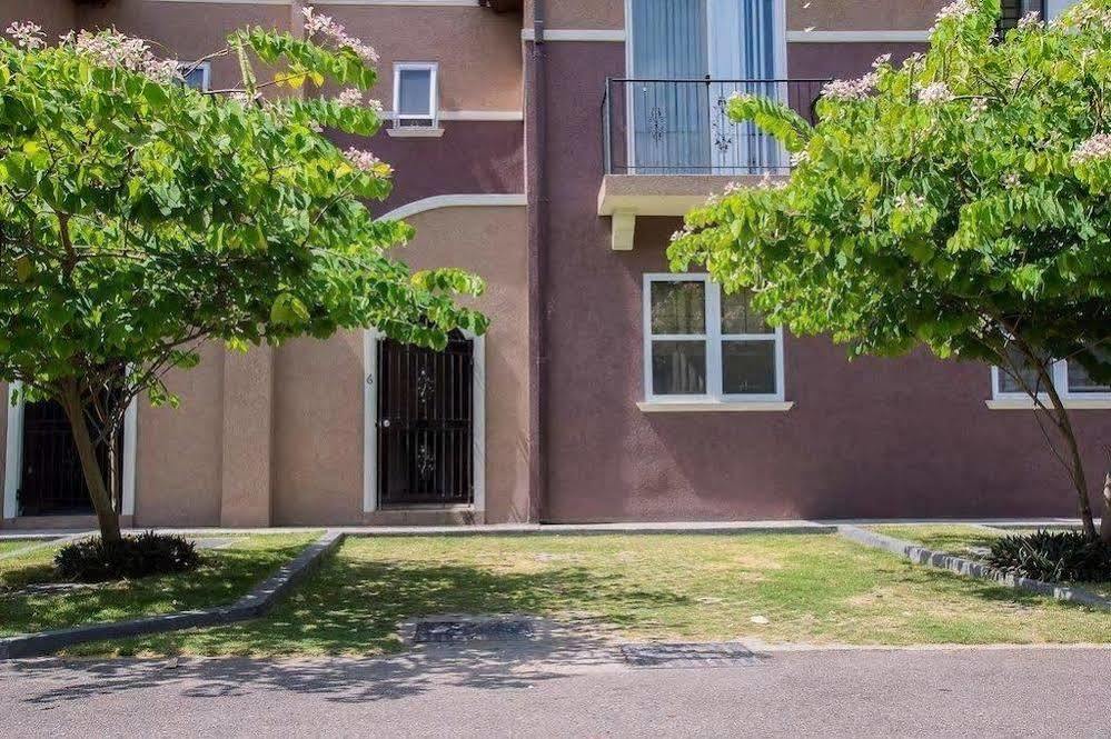 New Kingston Guest Apt At Sonoma Estate Exterior foto